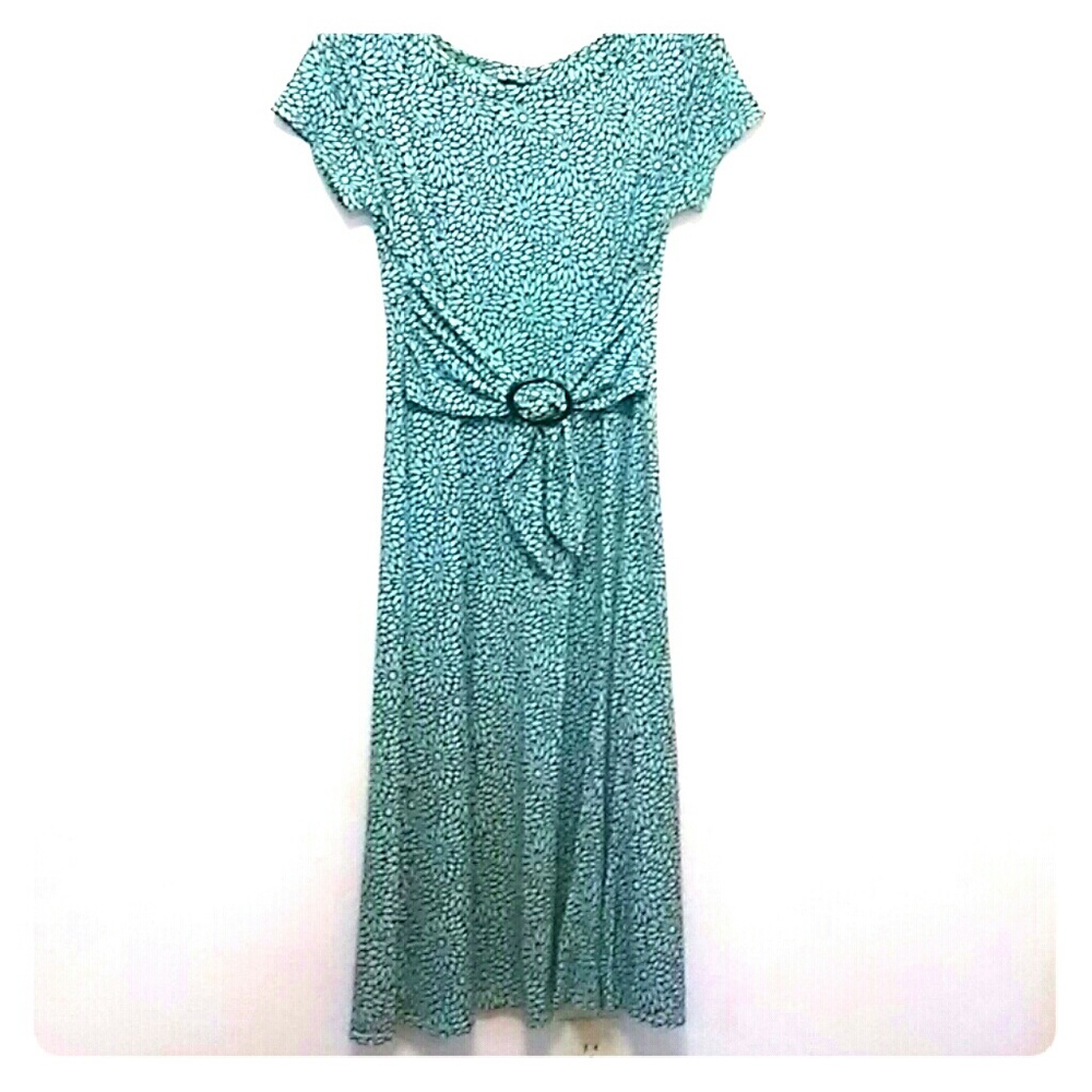 ✨PRICE DROP✨Smart Looking Stylish Dress
